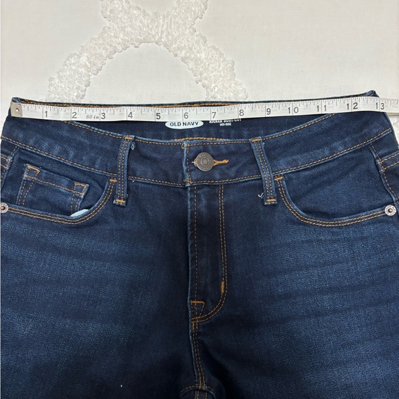 Old Navy Boot-Cut Jeans - Picture 6 of 7